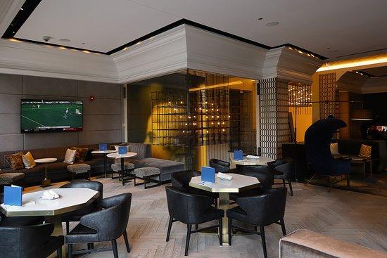 Bridges Lobby Bar at LondonHouse Chicago