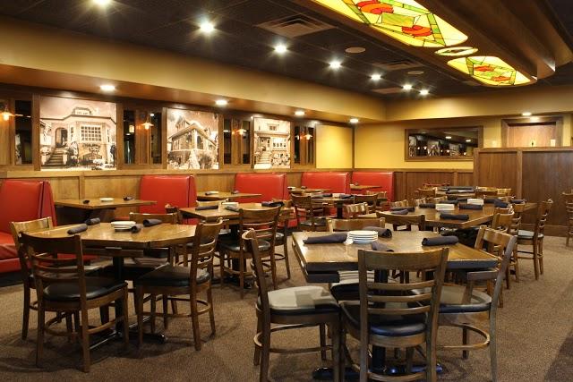 Gale Street Inn Chicago