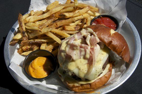 Lockdown Bar & Grill