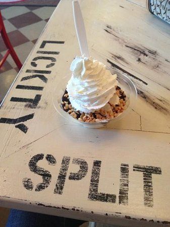 Lickity Split Frozen Custard & Sweets