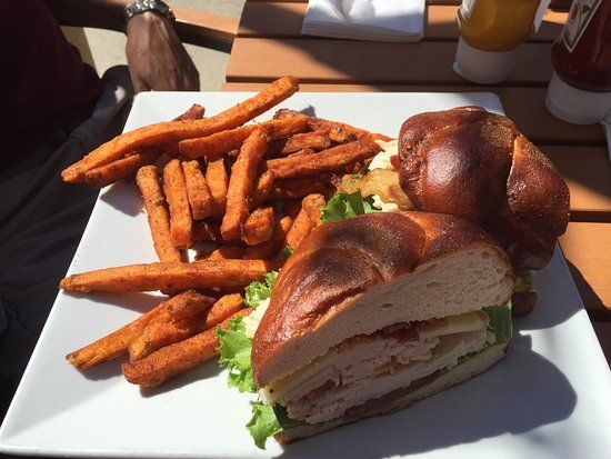 Waterhouse Tavern and Grill